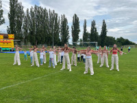 Unser Verein lädt im Juni zum Sommerfest ein. Erstmals wird ein Flashmob mit anderen Sparten des Vereins aufgeführt.