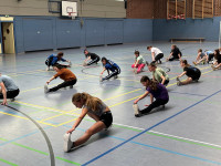 Die Muskulatur wird fachgerecht gedehnt.